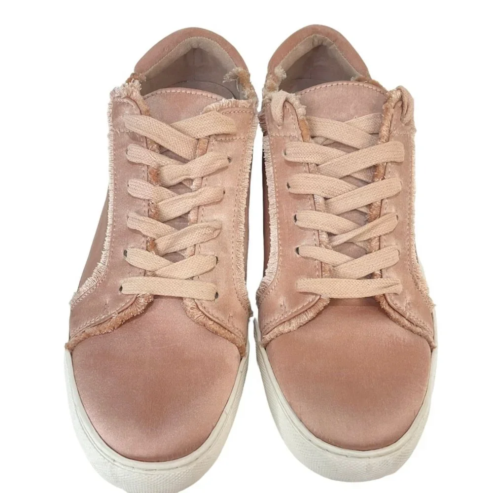 Kenneth Cole Reaction Shoes Women’s Size 7.5 Joey 2 Fashion Sneakers Pink Satin - Picture 3 of 8